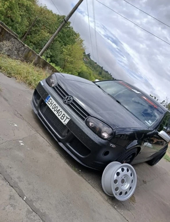 VW Golf, снимка 7 - Автомобили и джипове - 48798703