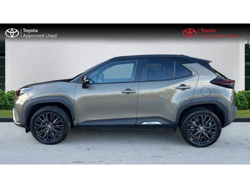 Toyota Yaris Cross 1.5H Adventure, снимка 8 - Автомобили и джипове - 56253901