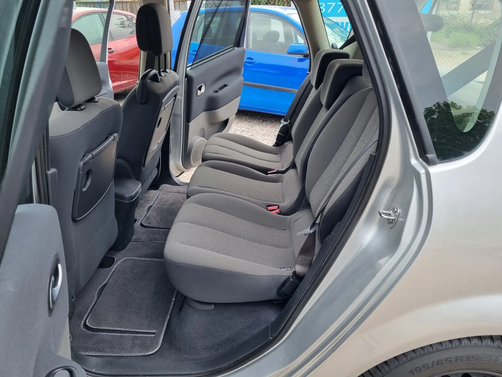 Renault Scenic 1.5 DCI EURO 4 - изображение 9