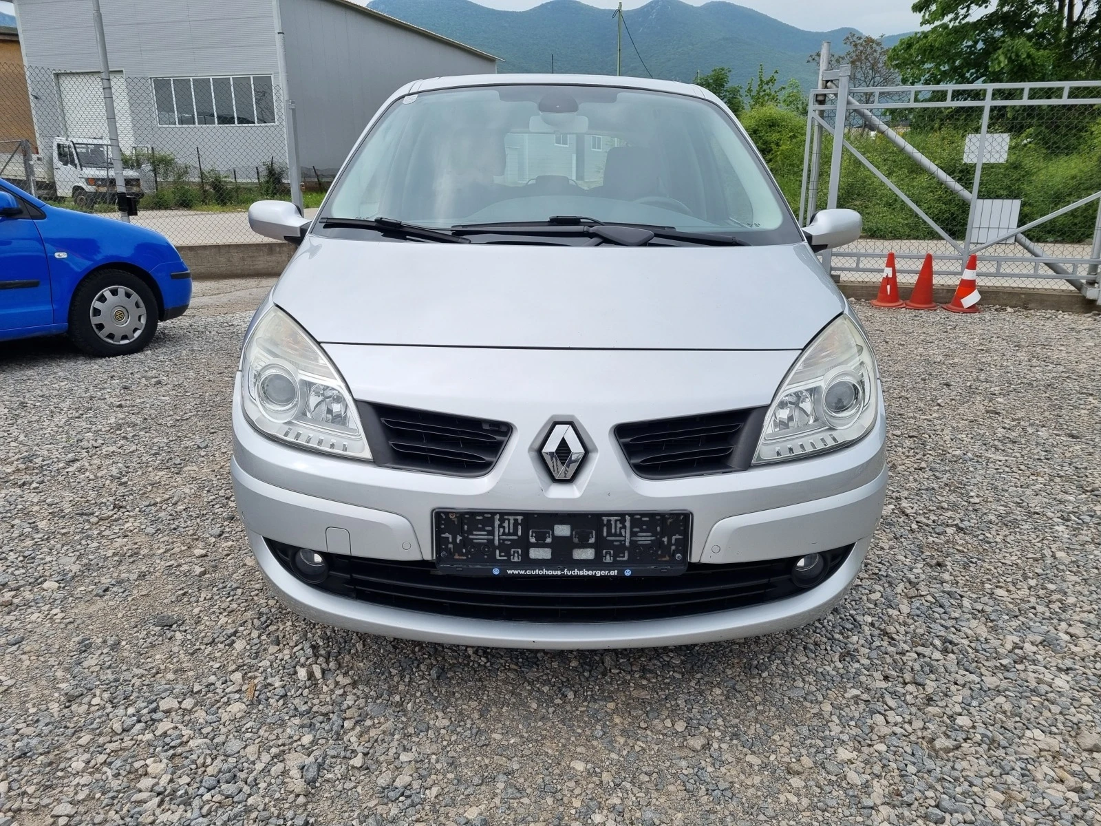 Renault Scenic 1.5 DCI EURO 4 - изображение 2