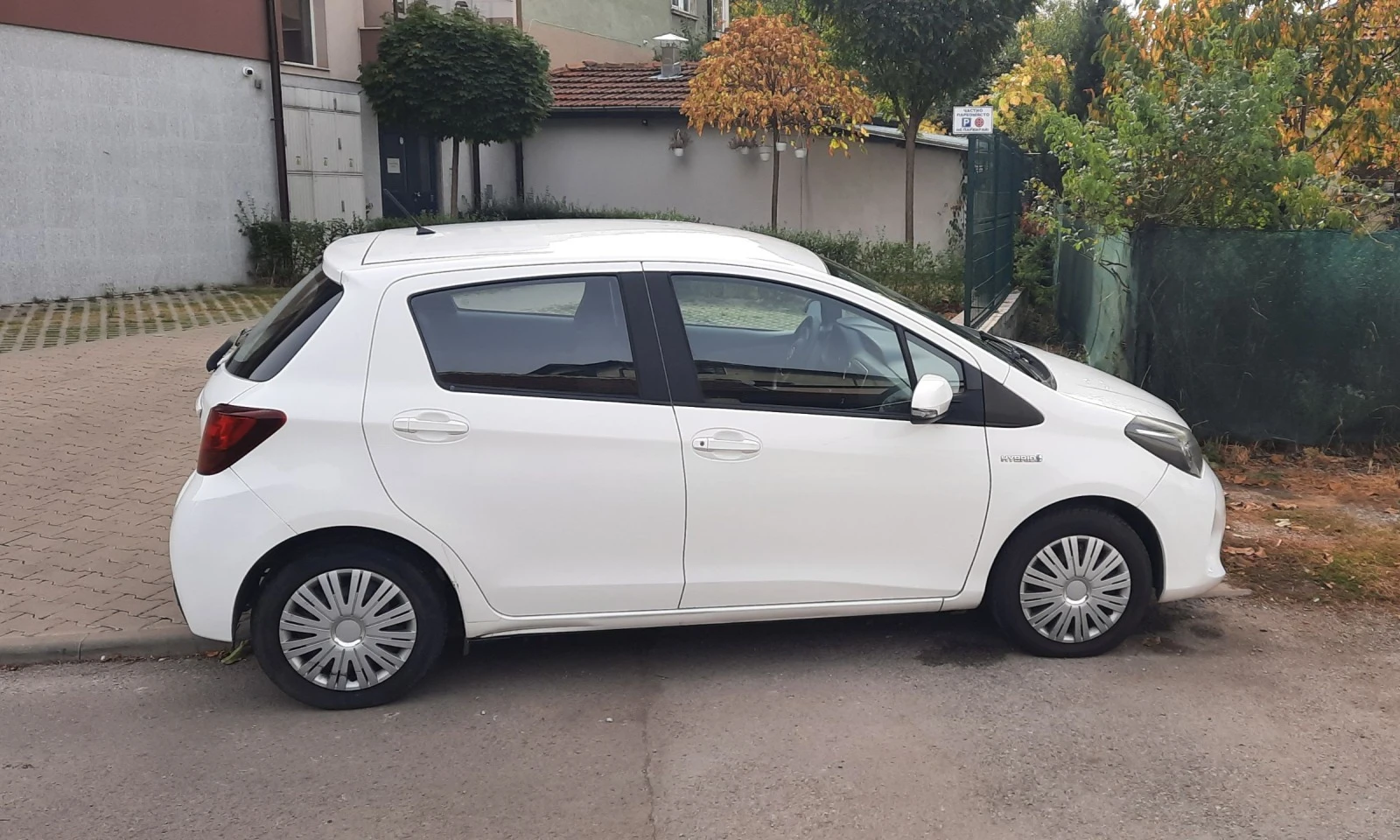 Toyota Yaris 1, 5, Автоматик, ХИБРИД - изображение 5