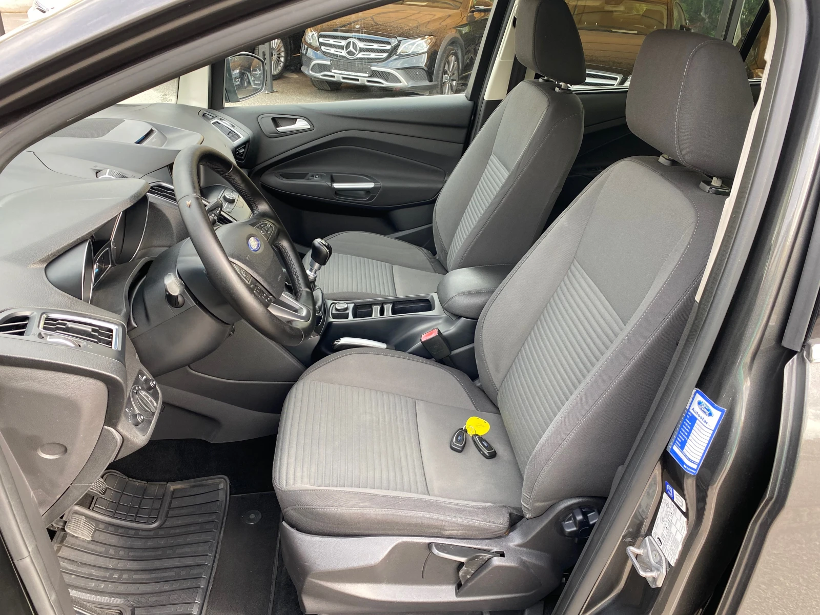 Ford Grand C-Max 1.5d 7места Navi Keyless GO EURO-6B 100% РЕАЛНИ КМ - изображение 8