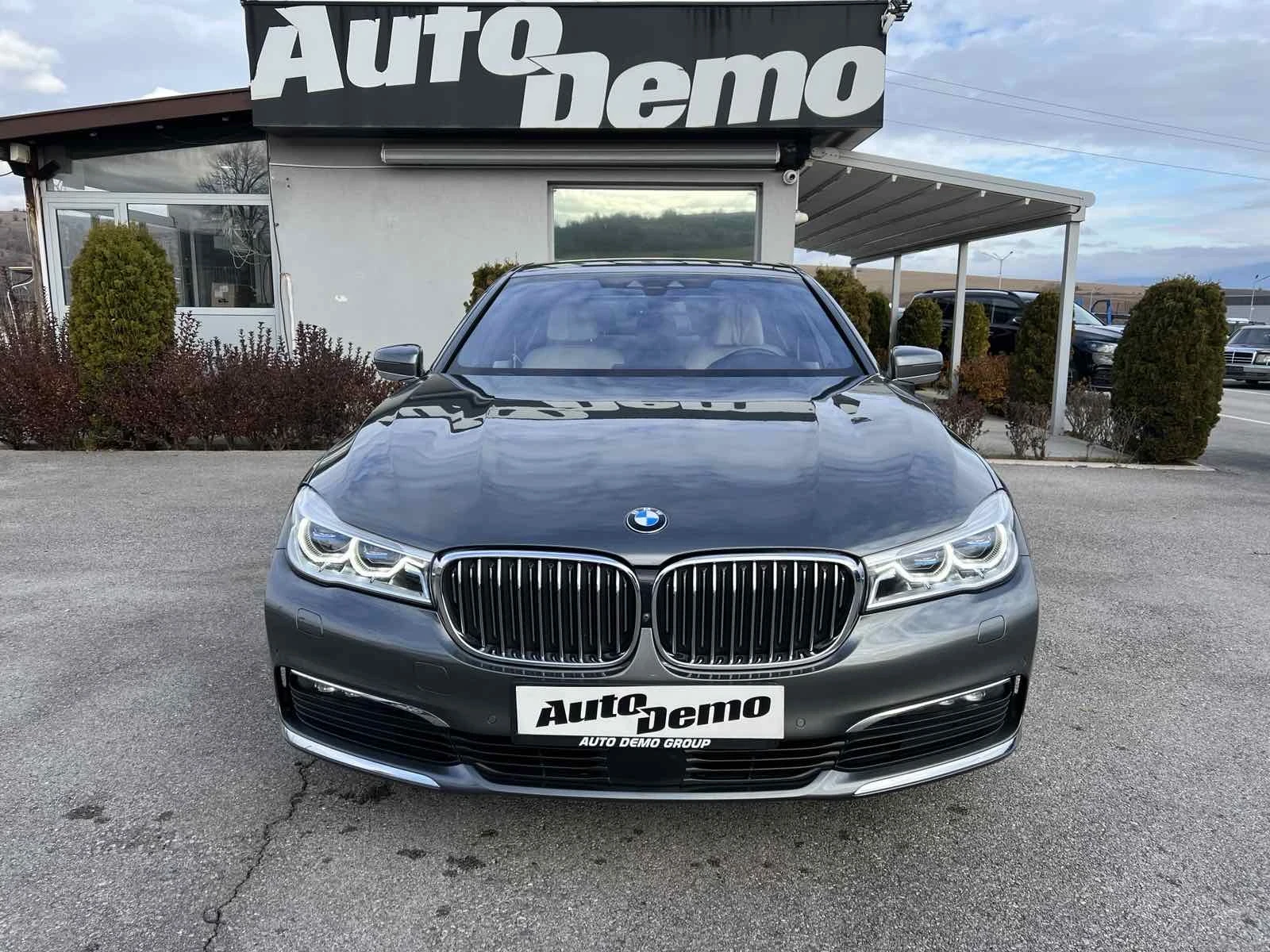 BMW 740 XDRIVE - изображение 2