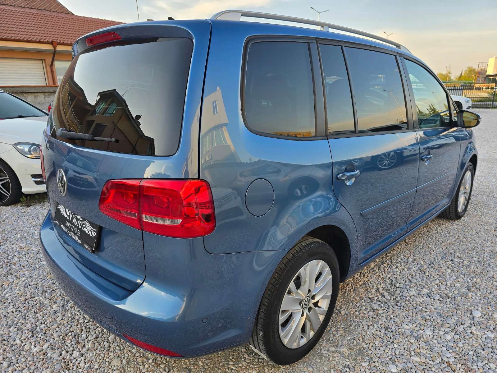 VW Touran 2.0TDI LIFE  - изображение 4