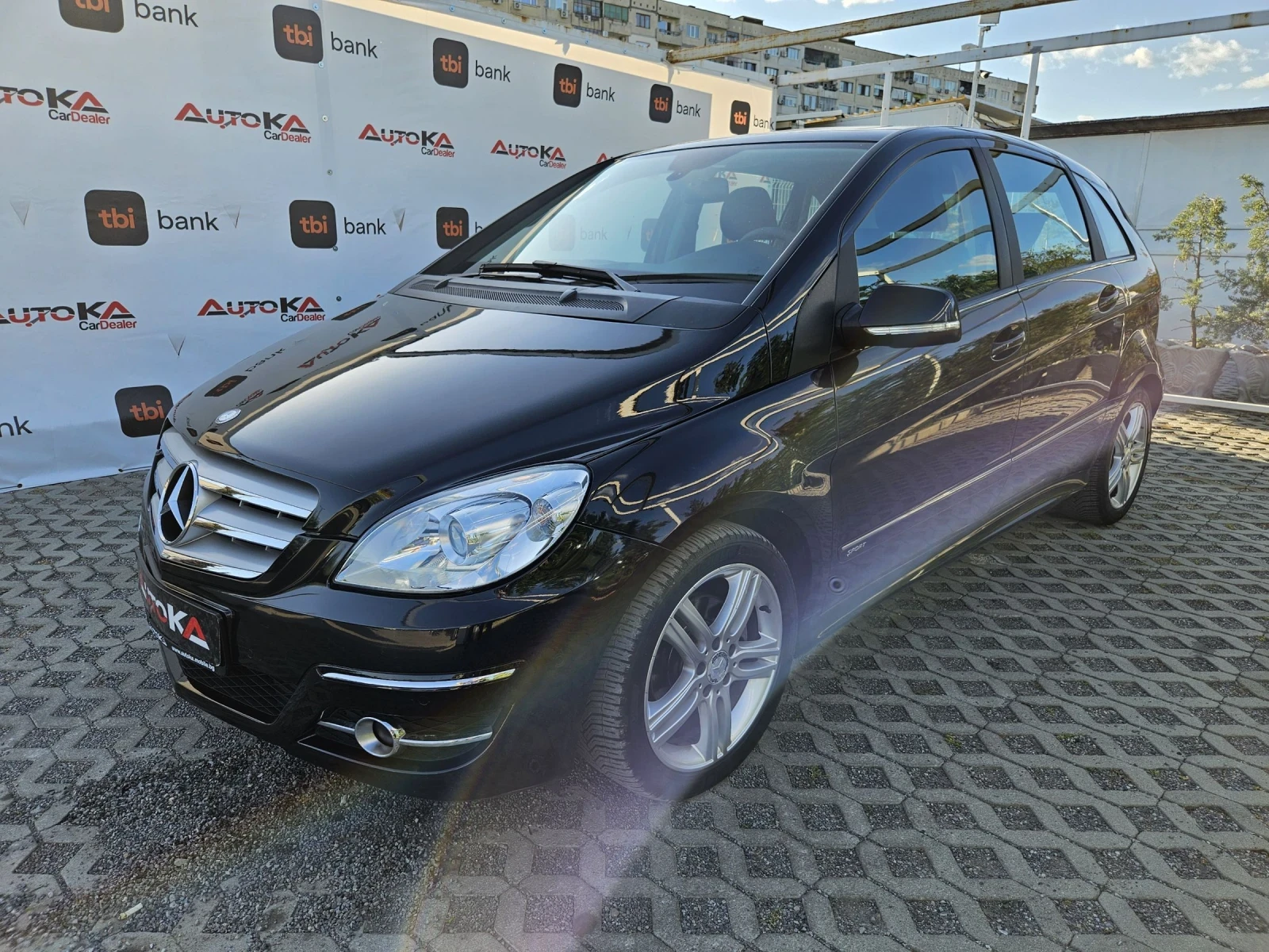 Mercedes-Benz B 200 2.0i-136кс= FACE= SPORT= ПАНОРАМА= H&K= EURO 5A - изображение 6