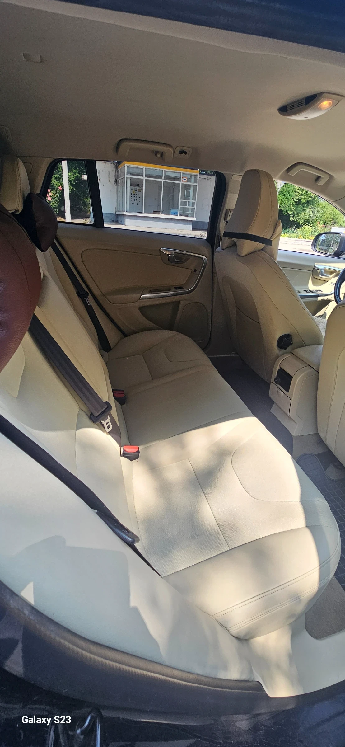 Volvo V60 2.0 - изображение 10