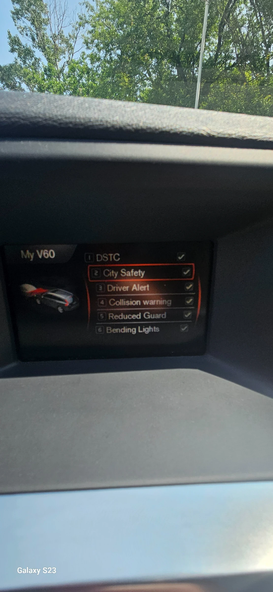 Volvo V60 2.0 - изображение 9