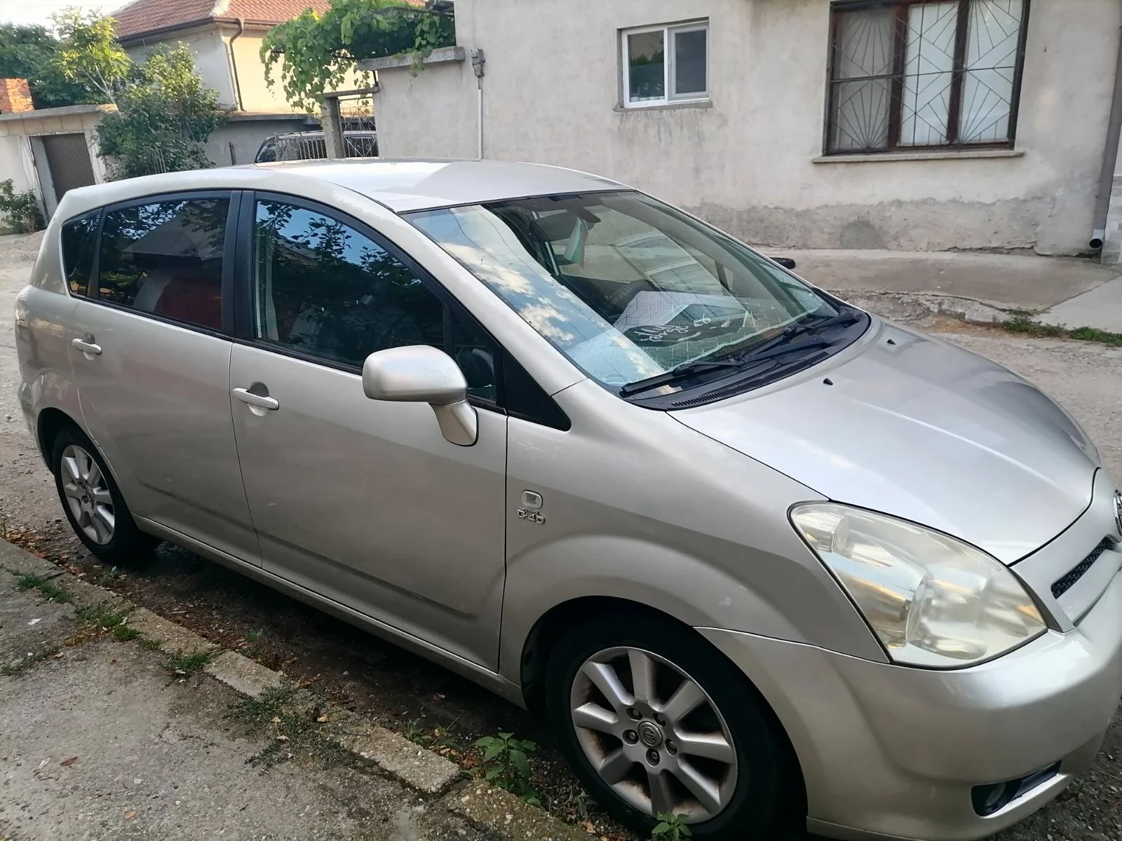 Toyota Corolla verso  - изображение 3