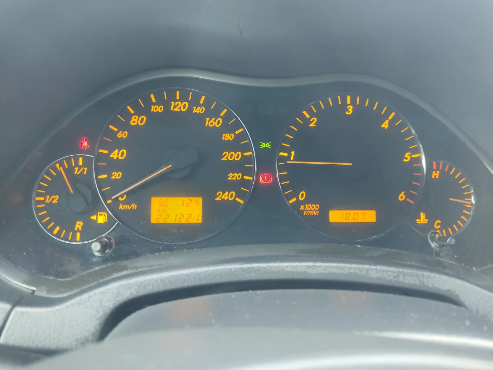 Toyota Avensis 2.0, D4D, 116к.с. - изображение 6