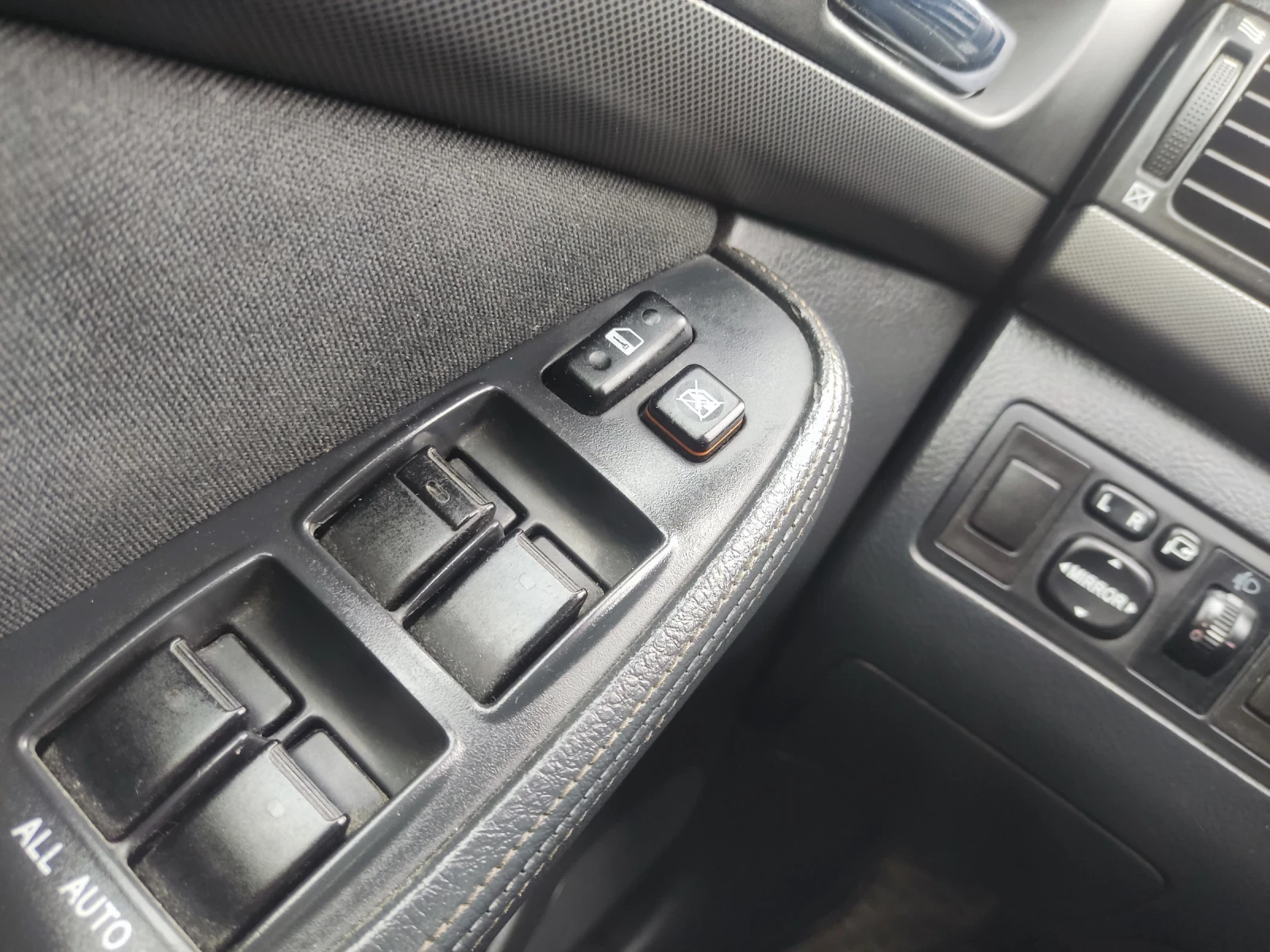 Toyota Avensis 2.0, D4D, 116к.с. - изображение 8