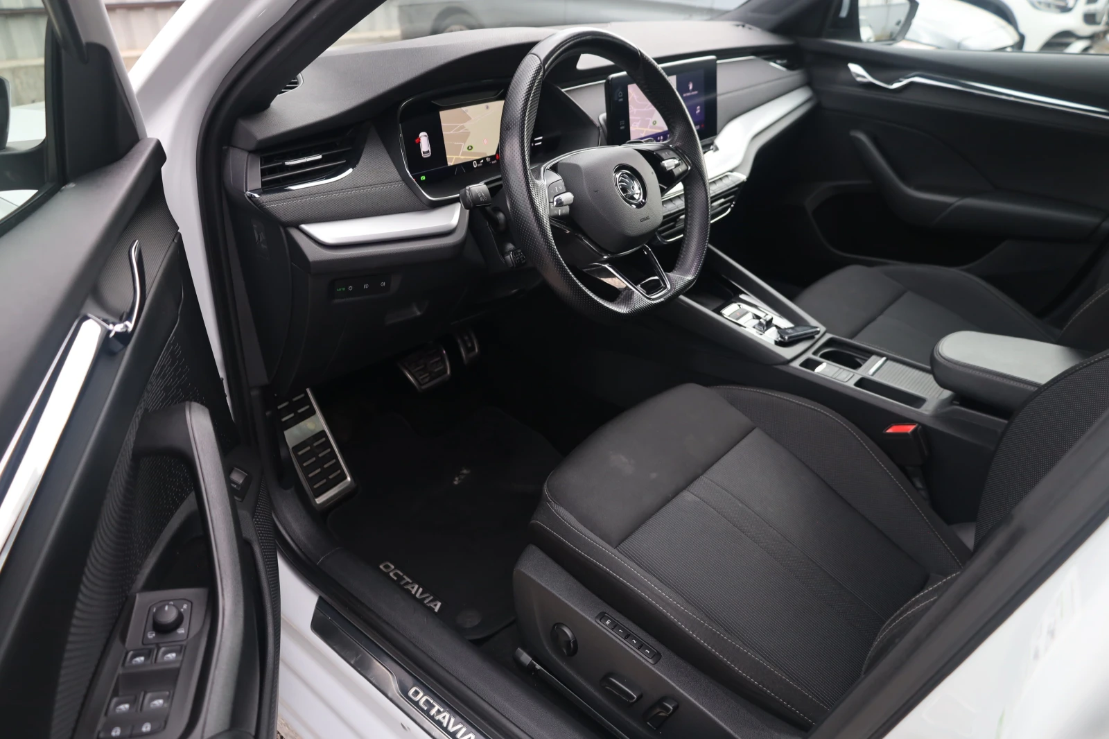 Skoda Octavia 2.0TDI DSG Matrix KeyGO ACC KAM Ambient Lane #iCar | Mobile.bg   11