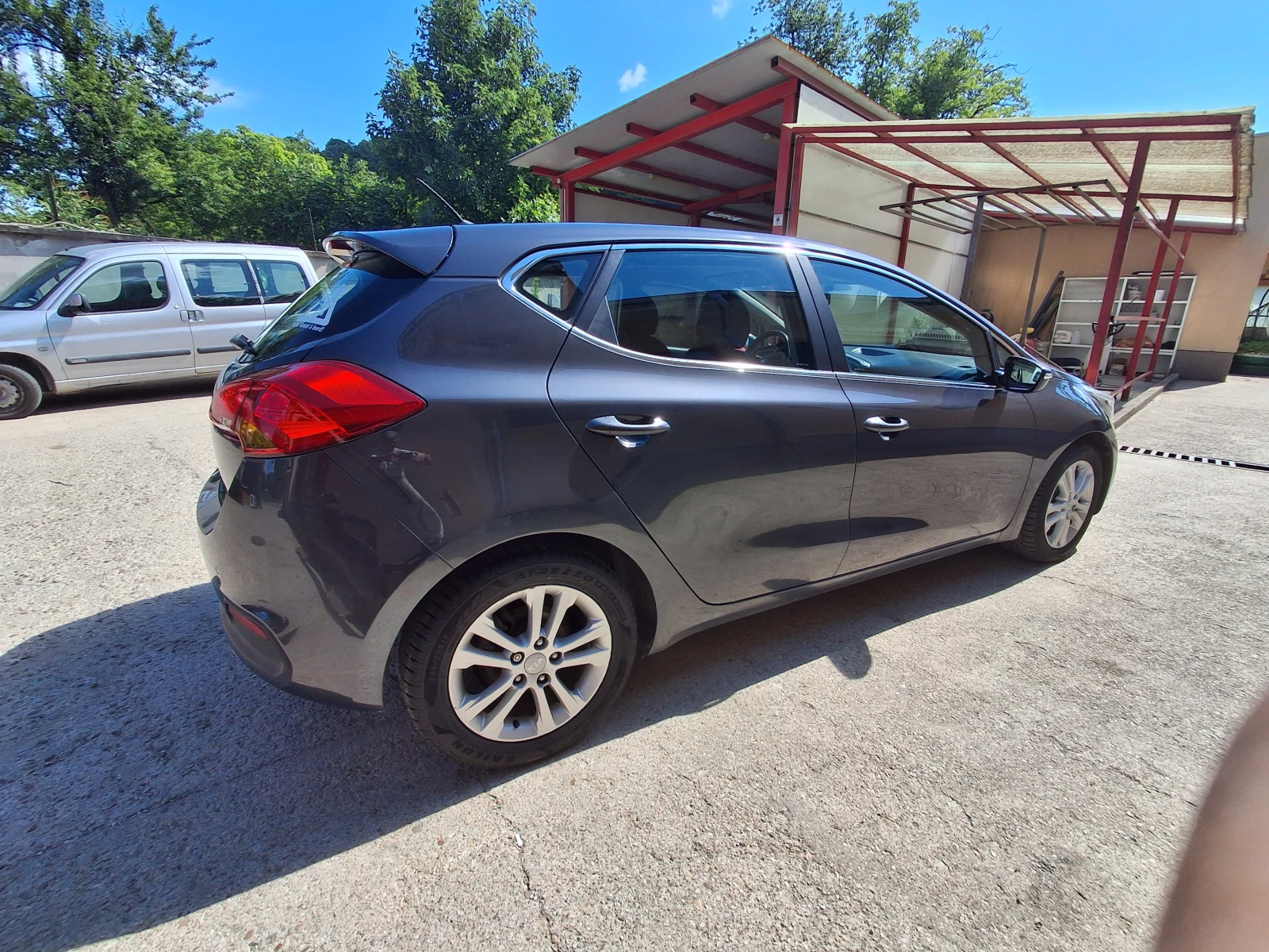 Kia Ceed 1, 6 GDI, снимка 5 - Автомобили и джипове - 54589875