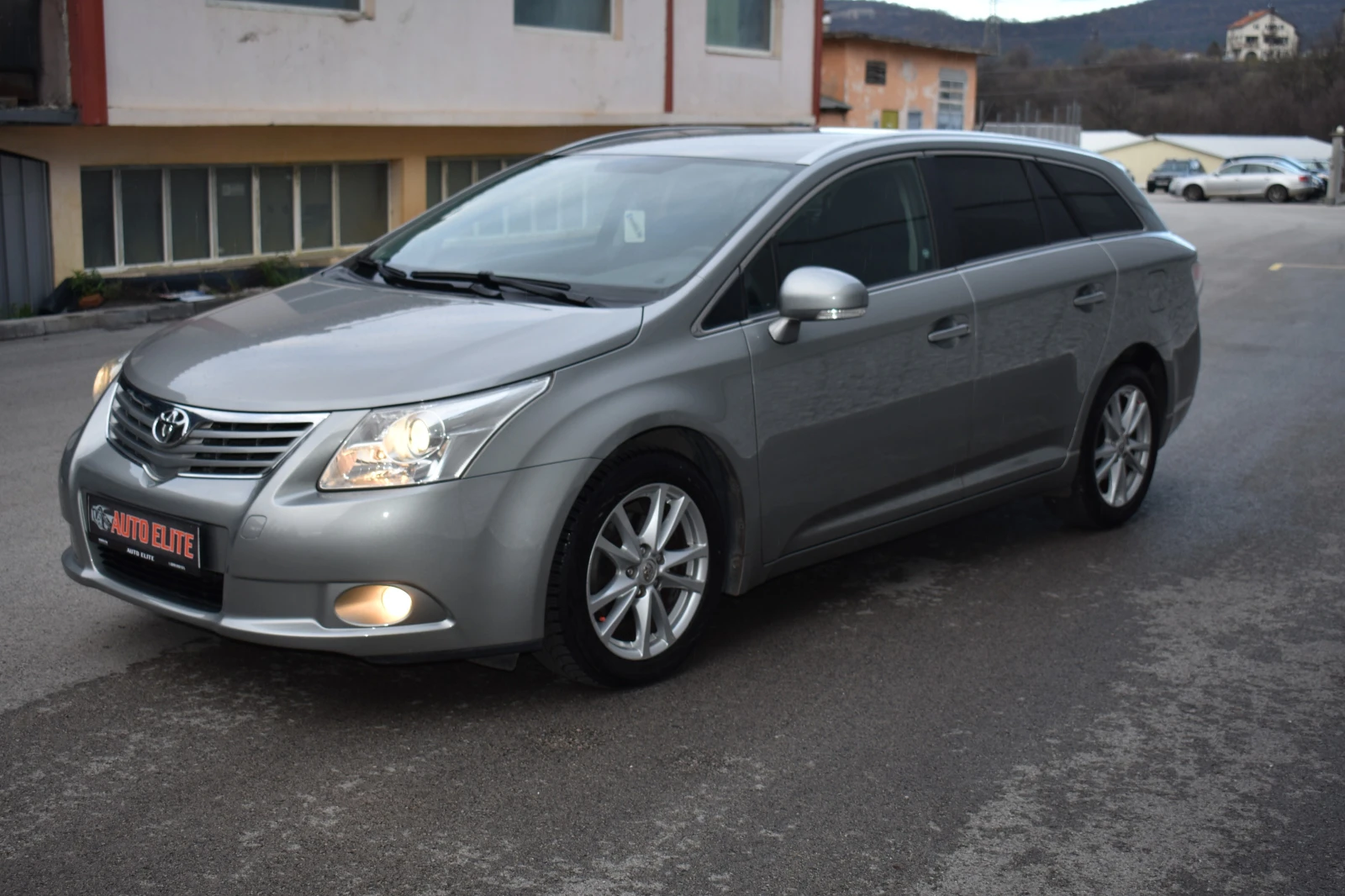 Toyota Avensis 1.8i/147kc= ITALY= НАВИГАЦИЯ= 178хкм= КАТО НОВА!!! - изображение 2
