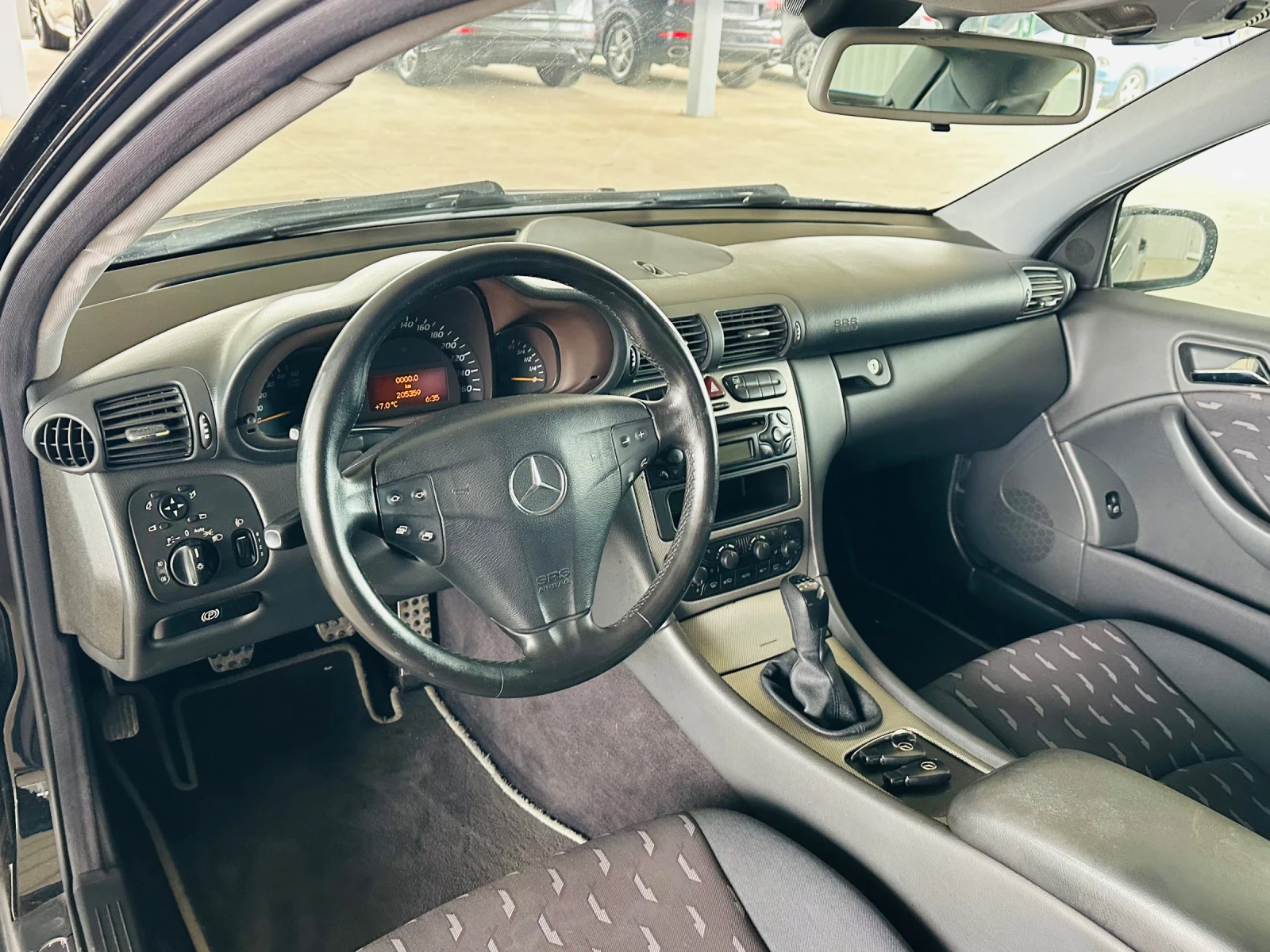 Mercedes-Benz C 220 CDI, снимка 9 - Автомобили и джипове - 53809706