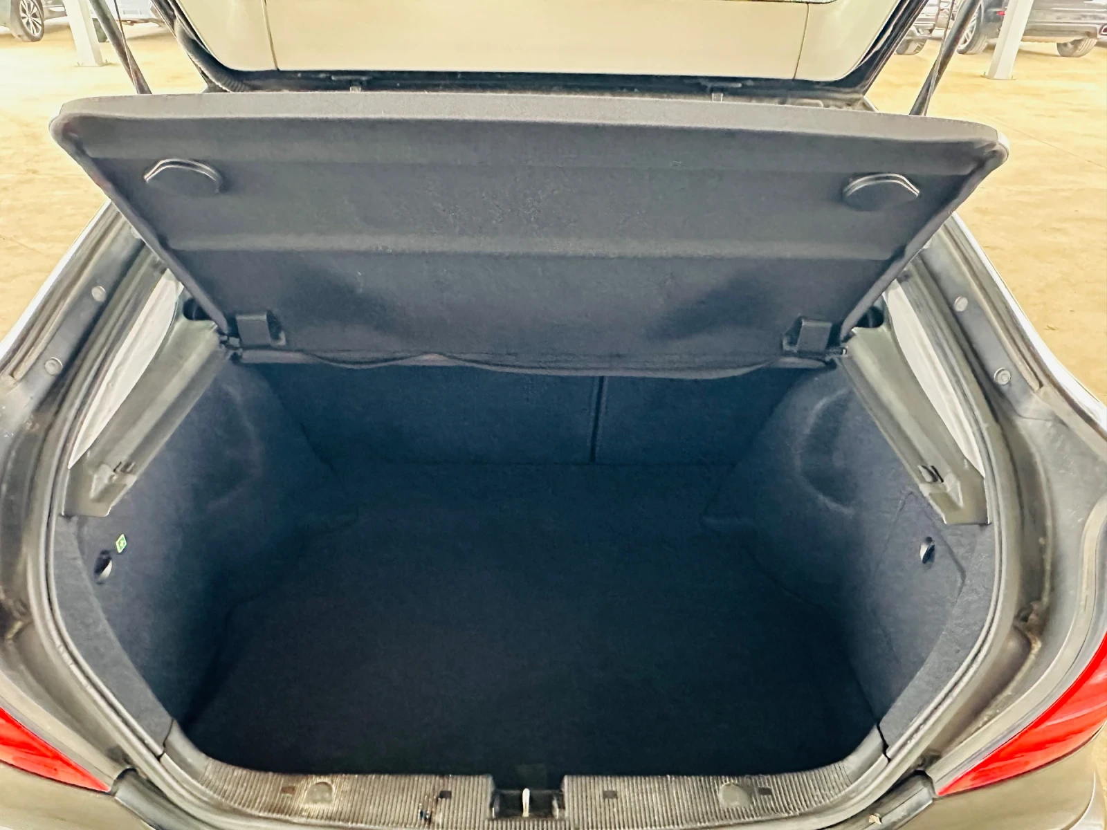 Mercedes-Benz C 220 CDI, снимка 14 - Автомобили и джипове - 53809706