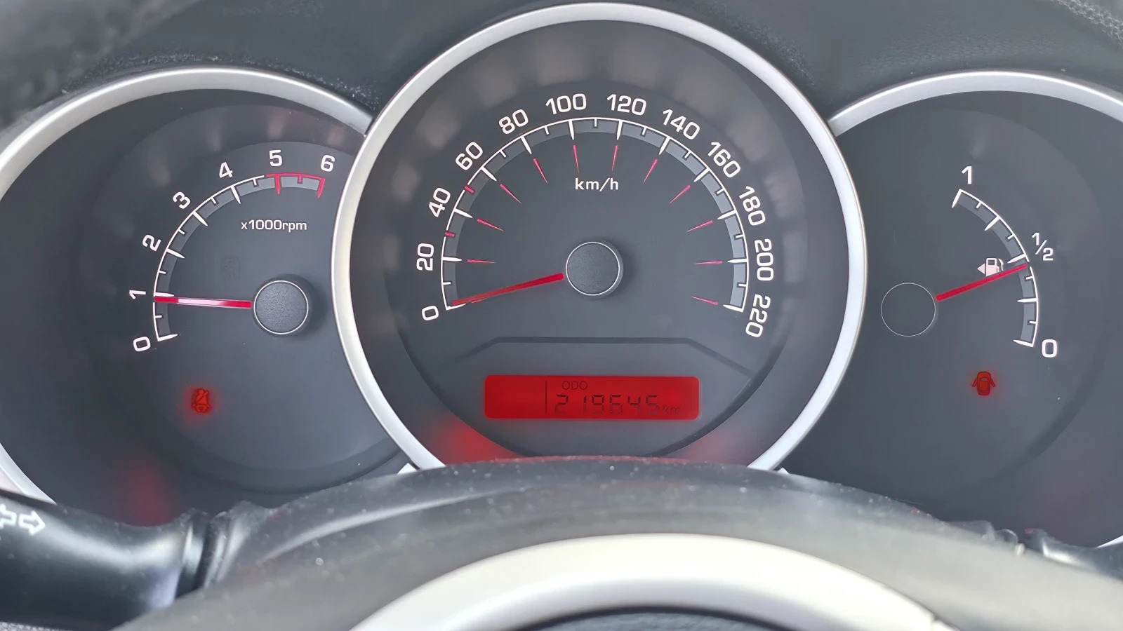 Kia Venga, снимка 14 - Автомобили и джипове - 54006079