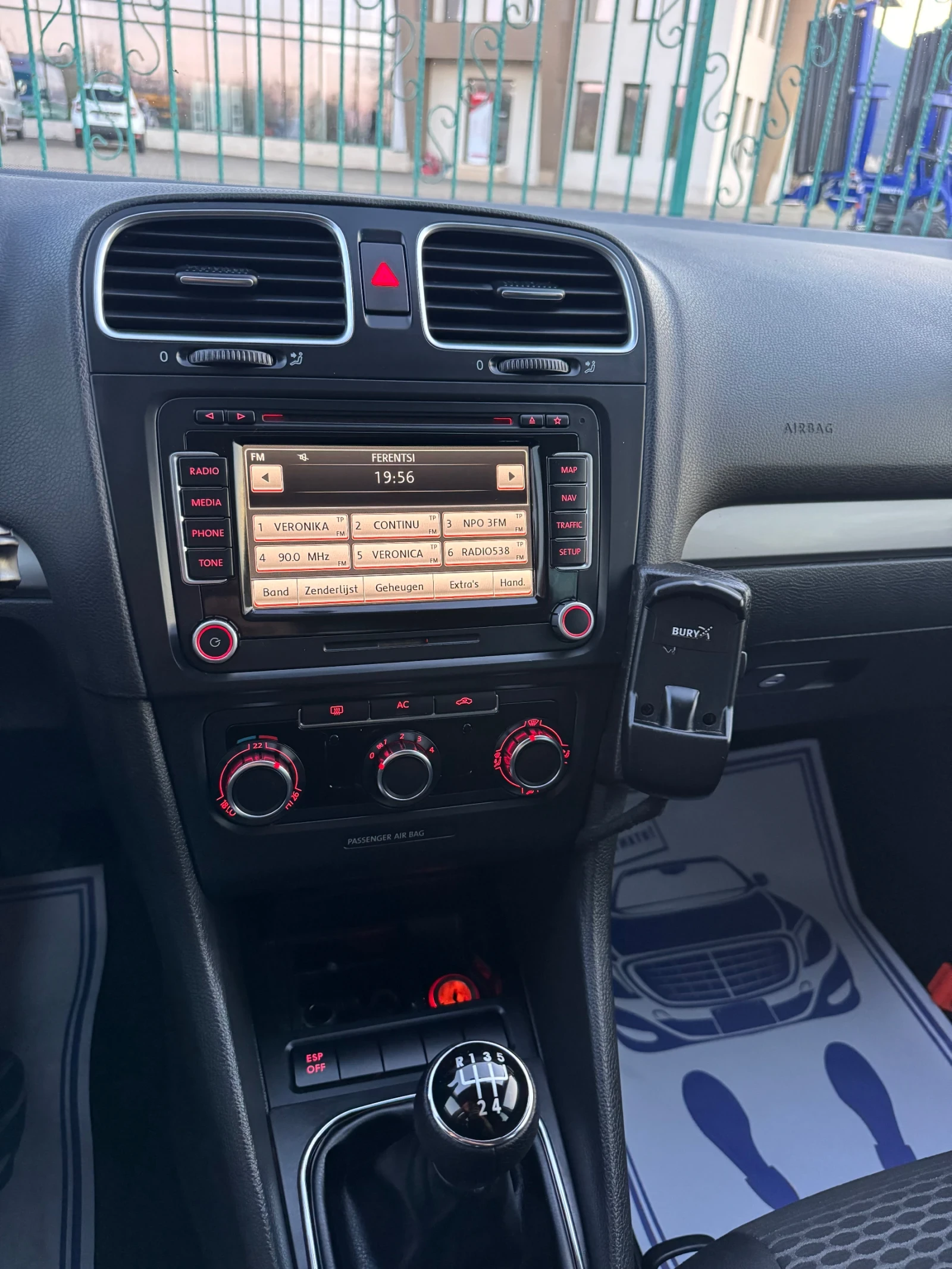 VW Golf 2, 0tdi 110hp Navi, снимка 12 - Автомобили и джипове - 54129090