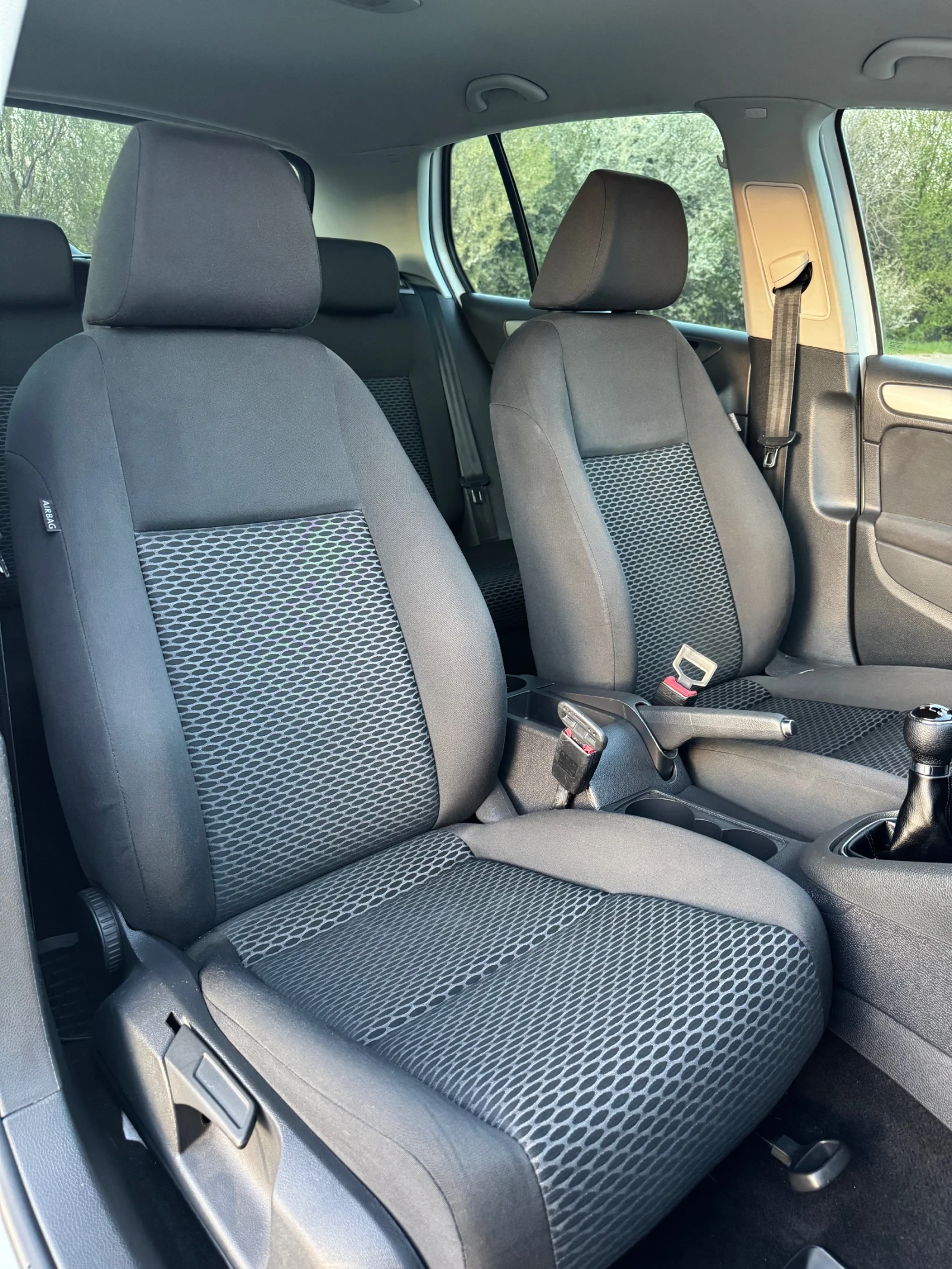 VW Golf 2, 0tdi 110hp Navi, снимка 10 - Автомобили и джипове - 54129090