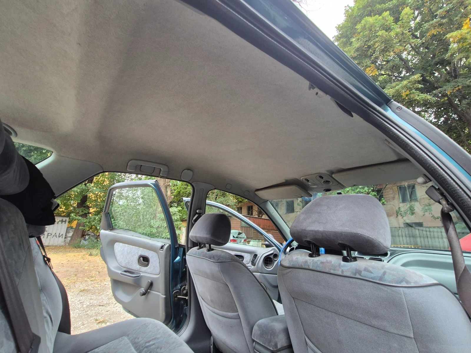 Renault Laguna 1800, снимка 12 - Автомобили и джипове - 54318032