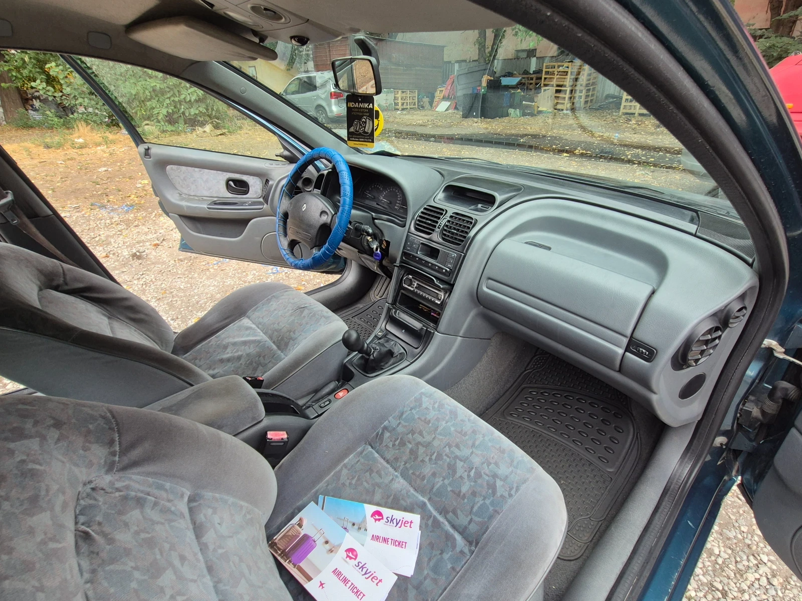 Renault Laguna 1800, снимка 13 - Автомобили и джипове - 54318032