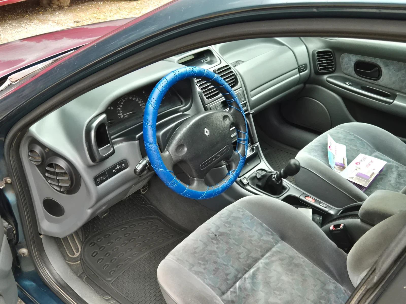 Renault Laguna 1800, снимка 7 - Автомобили и джипове - 54318032