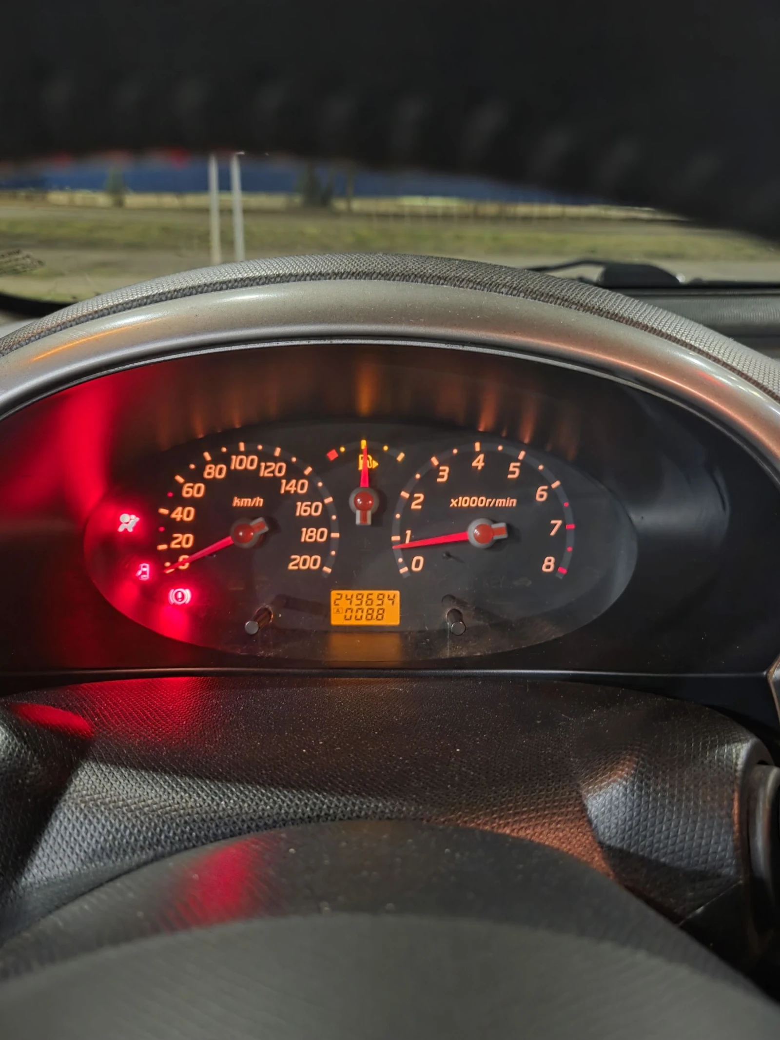 Nissan Micra 1.4 безключов достъп, снимка 10 - Автомобили и джипове - 54359086