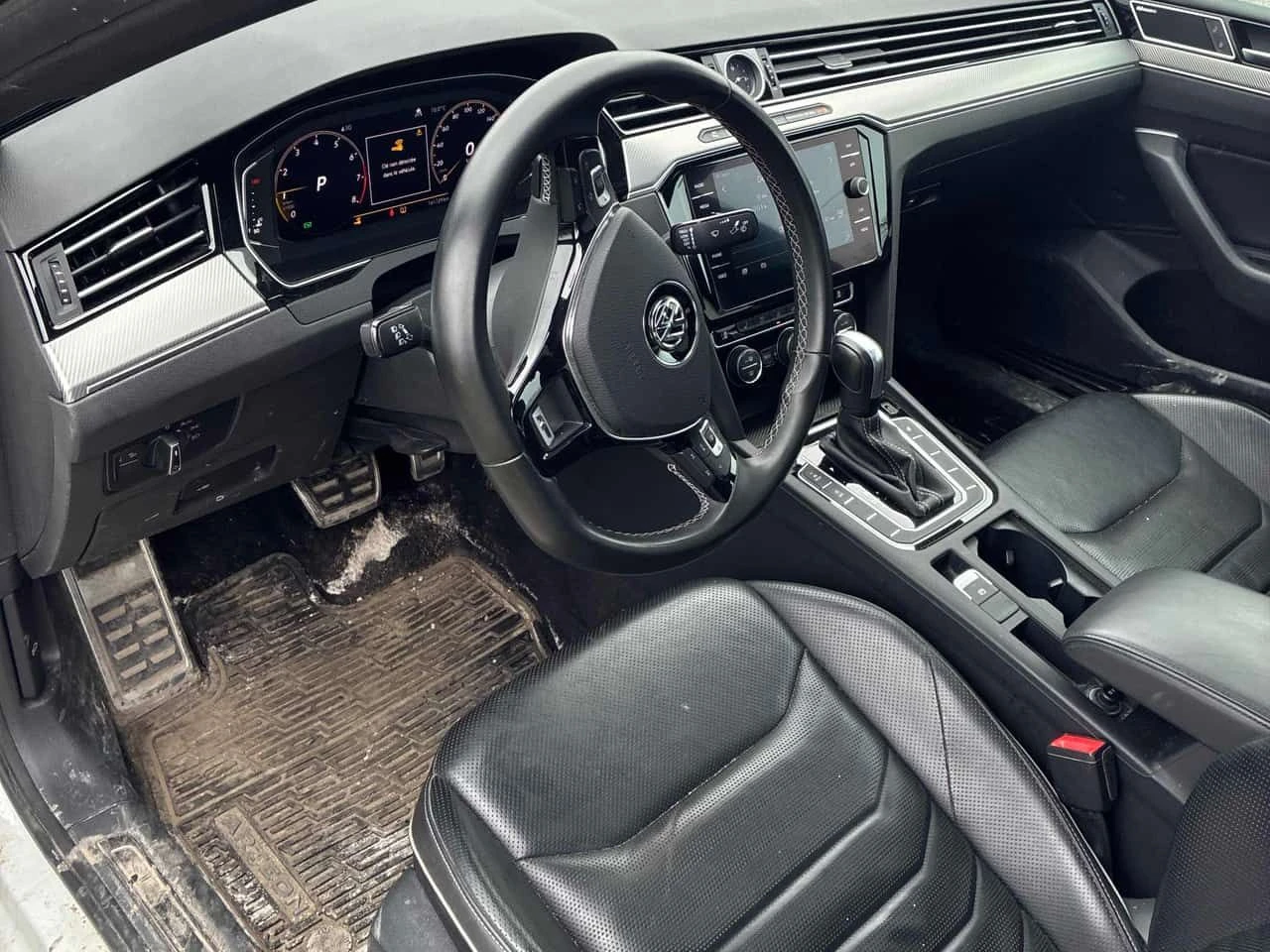 VW Arteon  Execline / dynaudio /ОБДУХВАНЕ/ ГУМИ С ДЖАНТИ , снимка 5 - Автомобили и джипове - 54379084