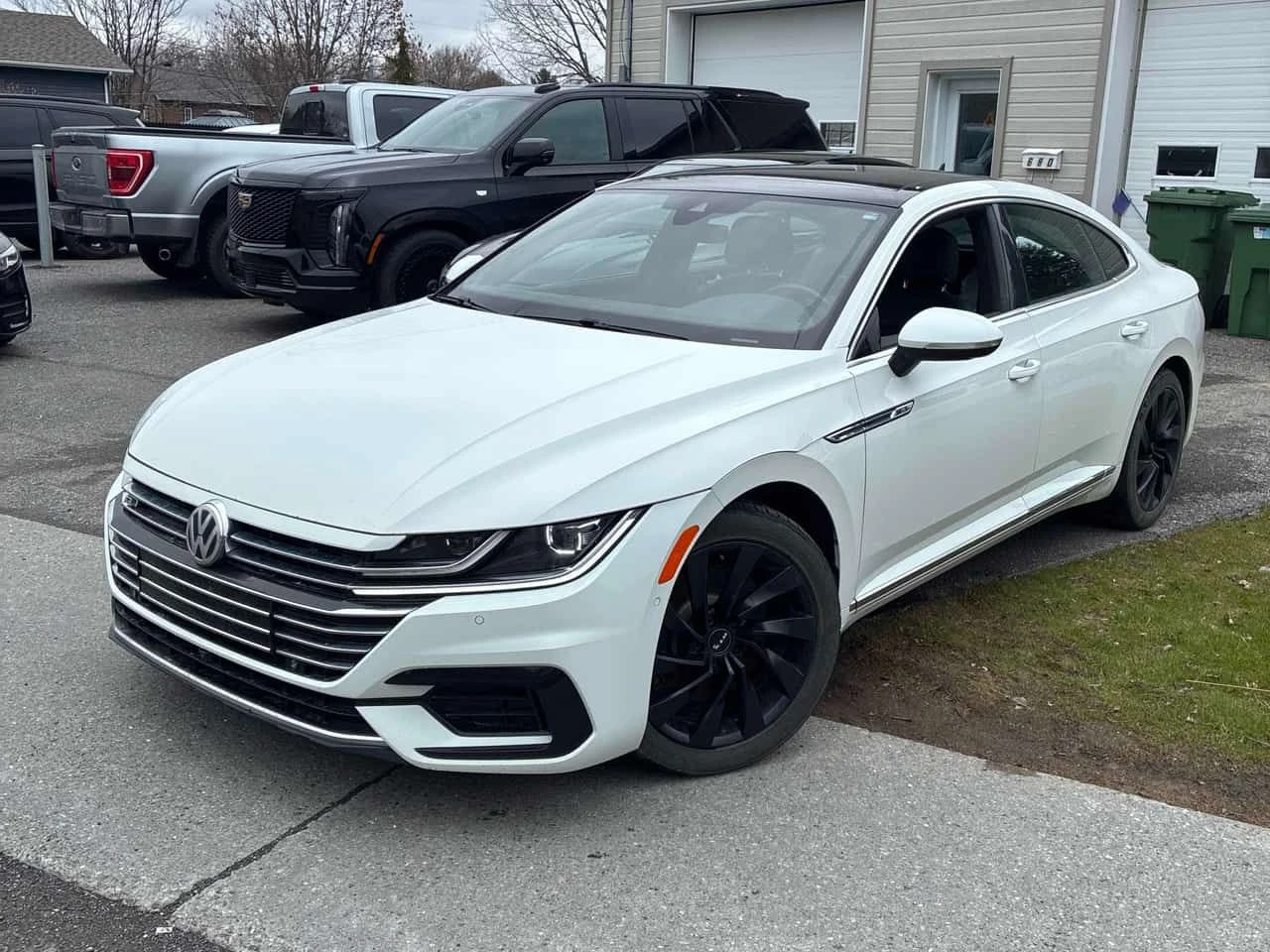 VW Arteon  Execline / dynaudio /ОБДУХВАНЕ/ ГУМИ С ДЖАНТИ 
