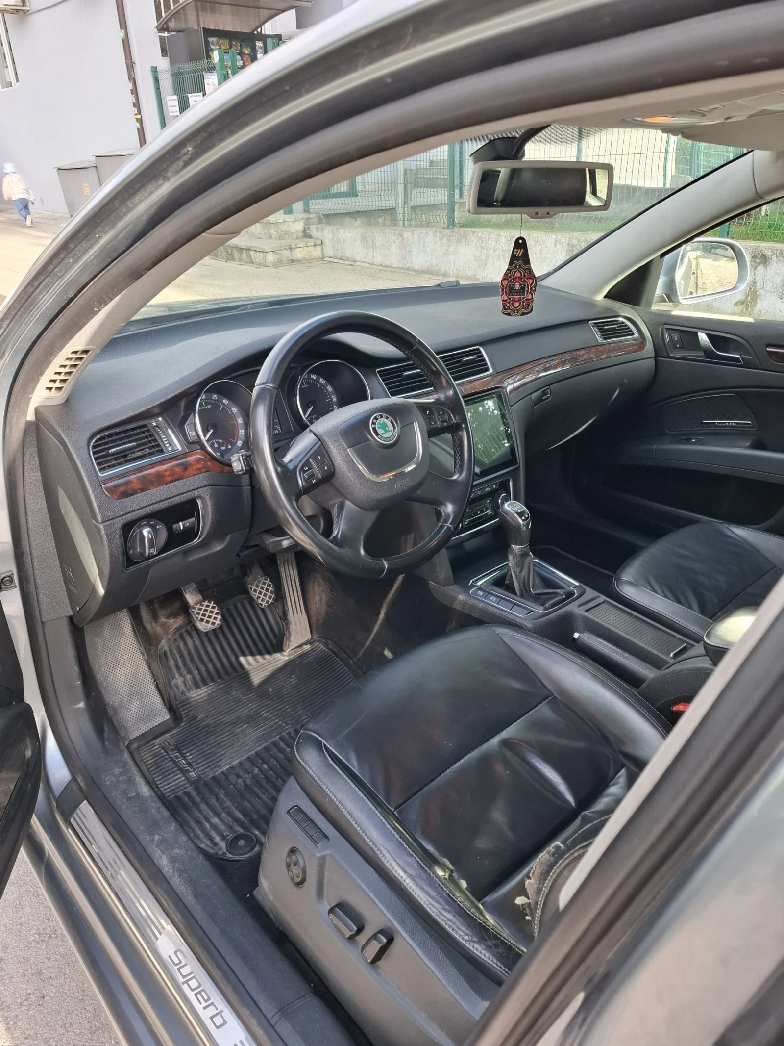 Skoda Superb 2.0 4x4 170, снимка 13 - Автомобили и джипове - 54458853
