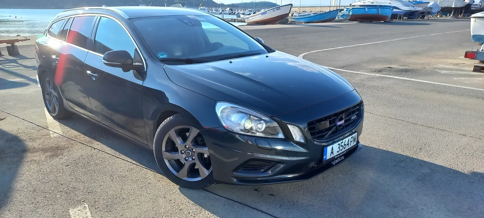 Volvo V60 2.4 D5 Polestar 230к.с, R-desing, 4x4, 5 цилиндров, снимка 11 - Автомобили и джипове - 54510652