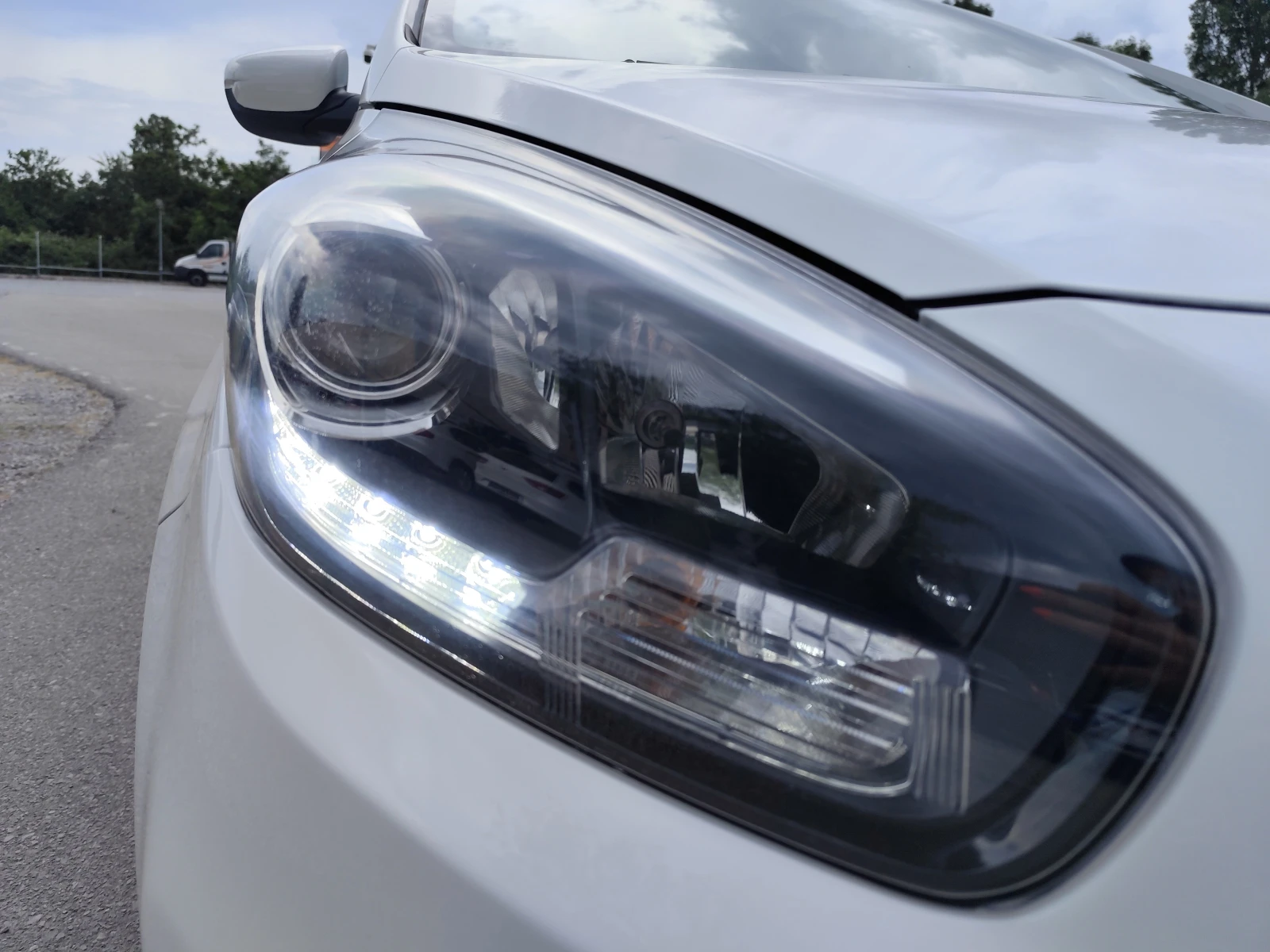 Kia Carens 1.7CRDi* EURO5B* LED* KLIMA* , снимка 15 - Автомобили и джипове - 55013253