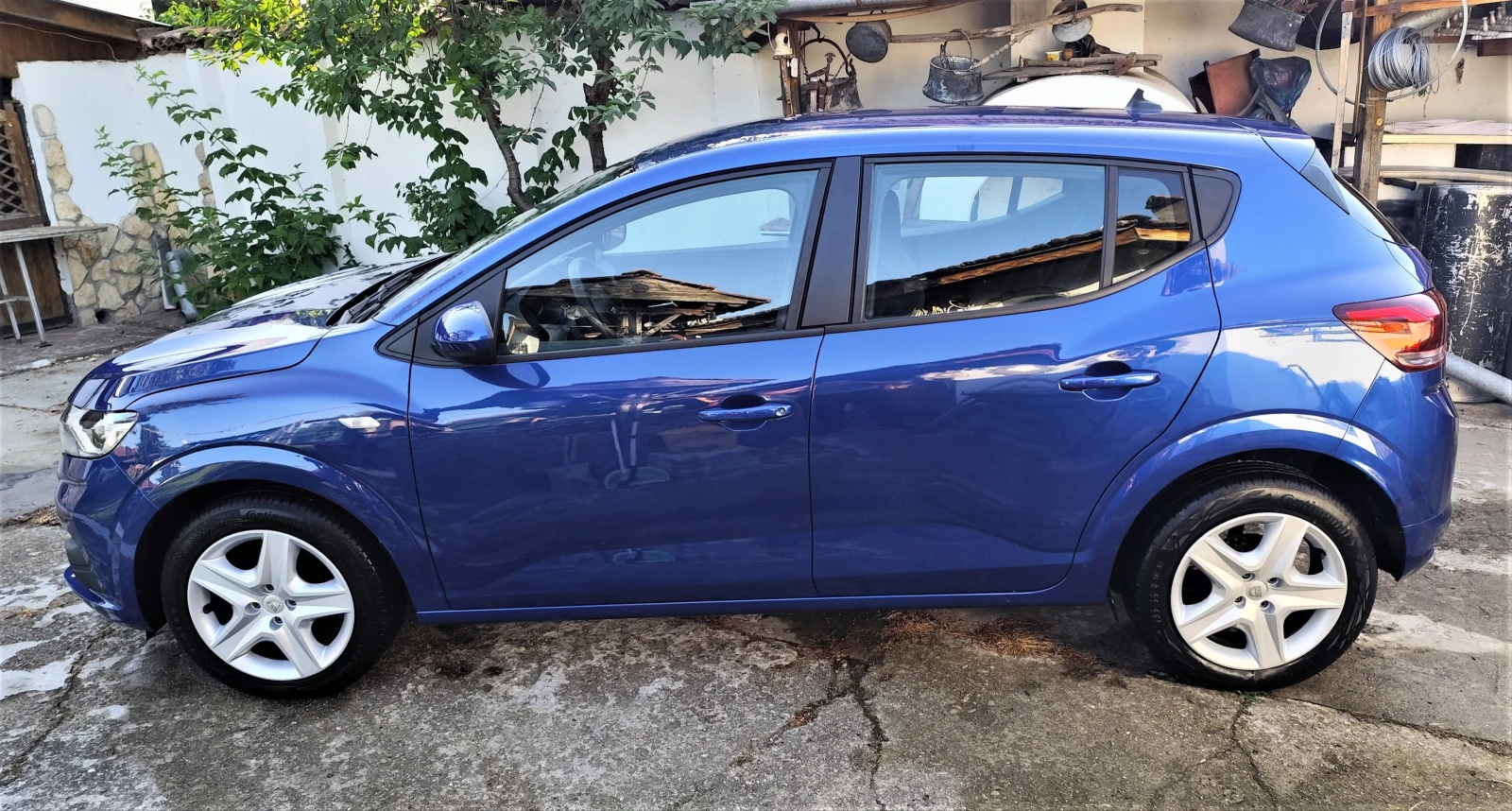 Dacia Sandero 1.0i 2020 43хил.км, снимка 2 - Автомобили и джипове - 55306575