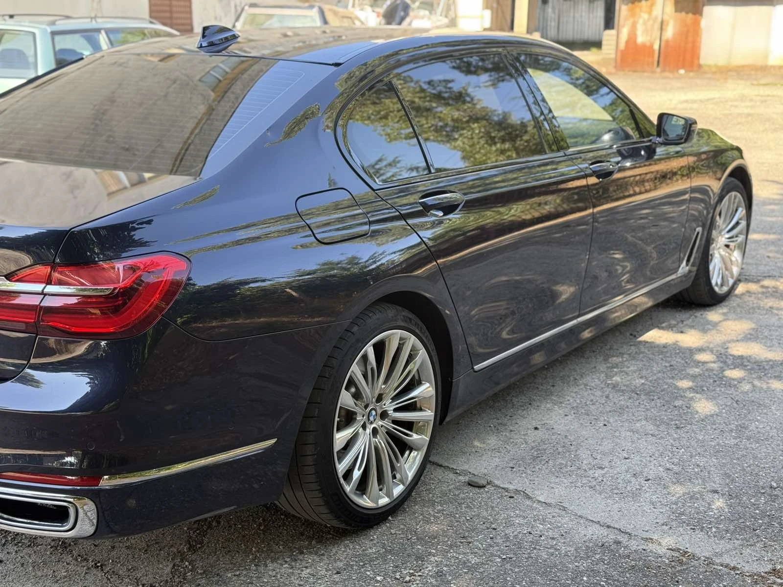 BMW 750 LI, снимка 6 - Автомобили и джипове - 55441107