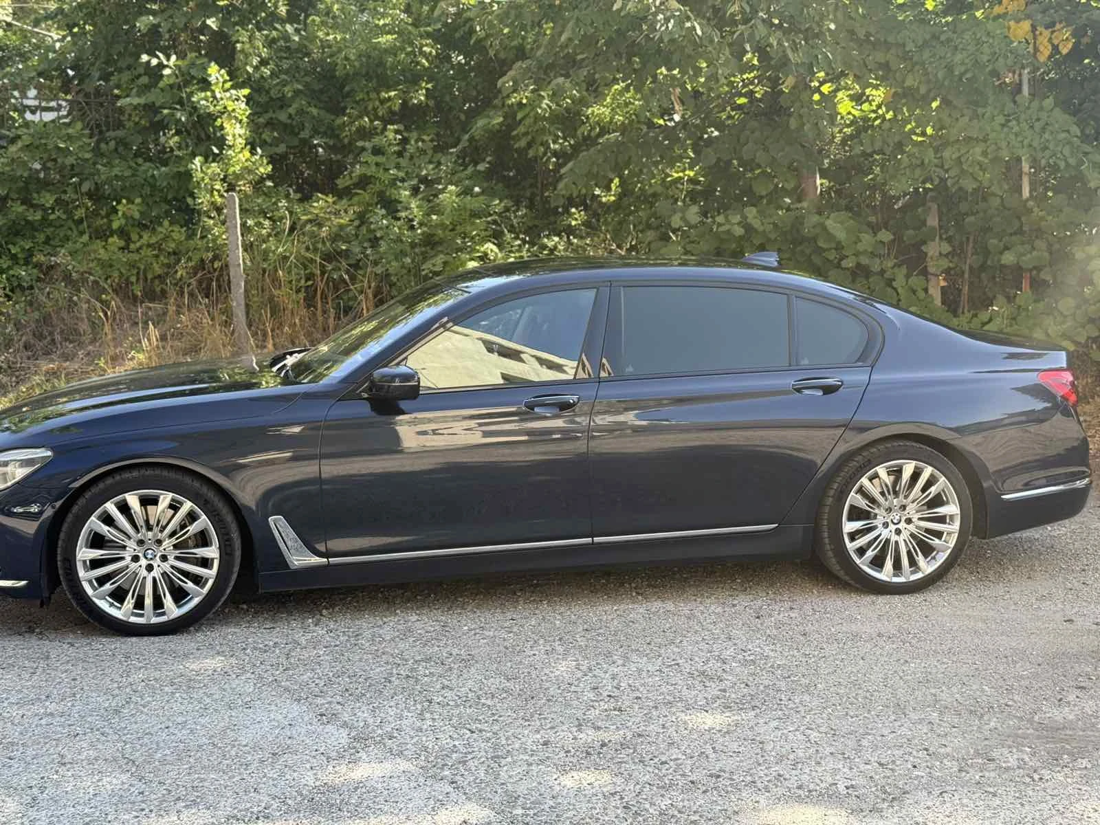 BMW 750 LI, снимка 2 - Автомобили и джипове - 55441107