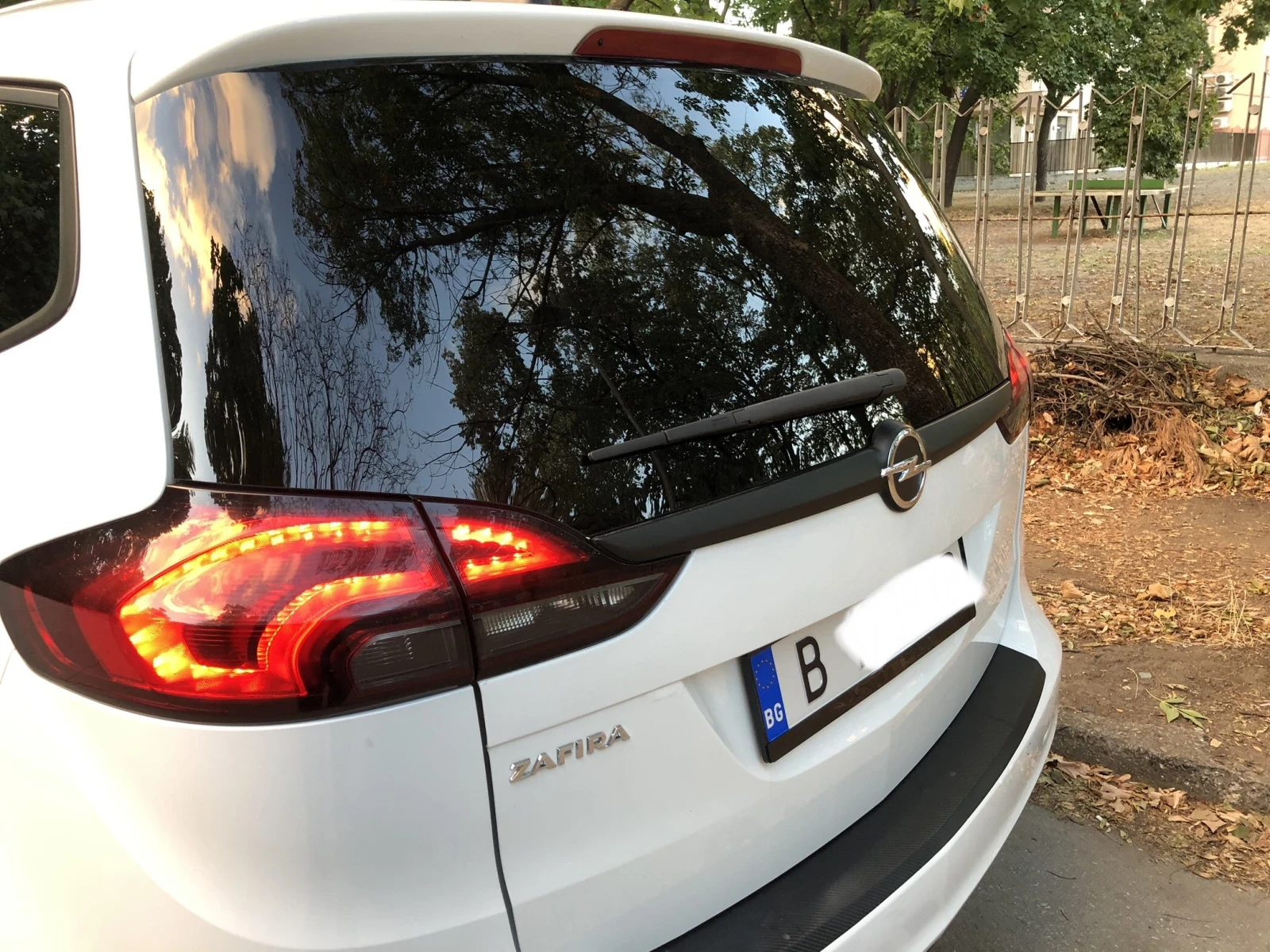 Opel Zafira, снимка 9 - Автомобили и джипове - 55451150