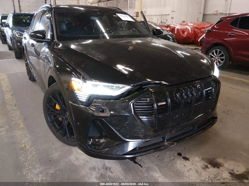 Audi E-Tron Premiumwe, снимка 6 - Автомобили и джипове - 55534852