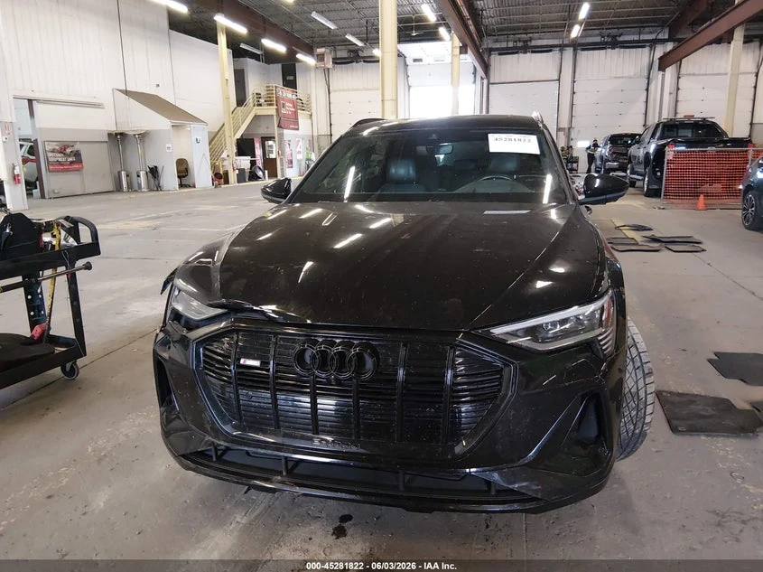 Audi E-Tron Premiumwe, снимка 12 - Автомобили и джипове - 55534852