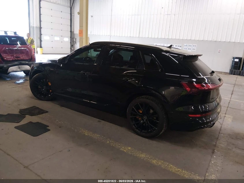 Audi E-Tron Premiumwe, снимка 3 - Автомобили и джипове - 55534852