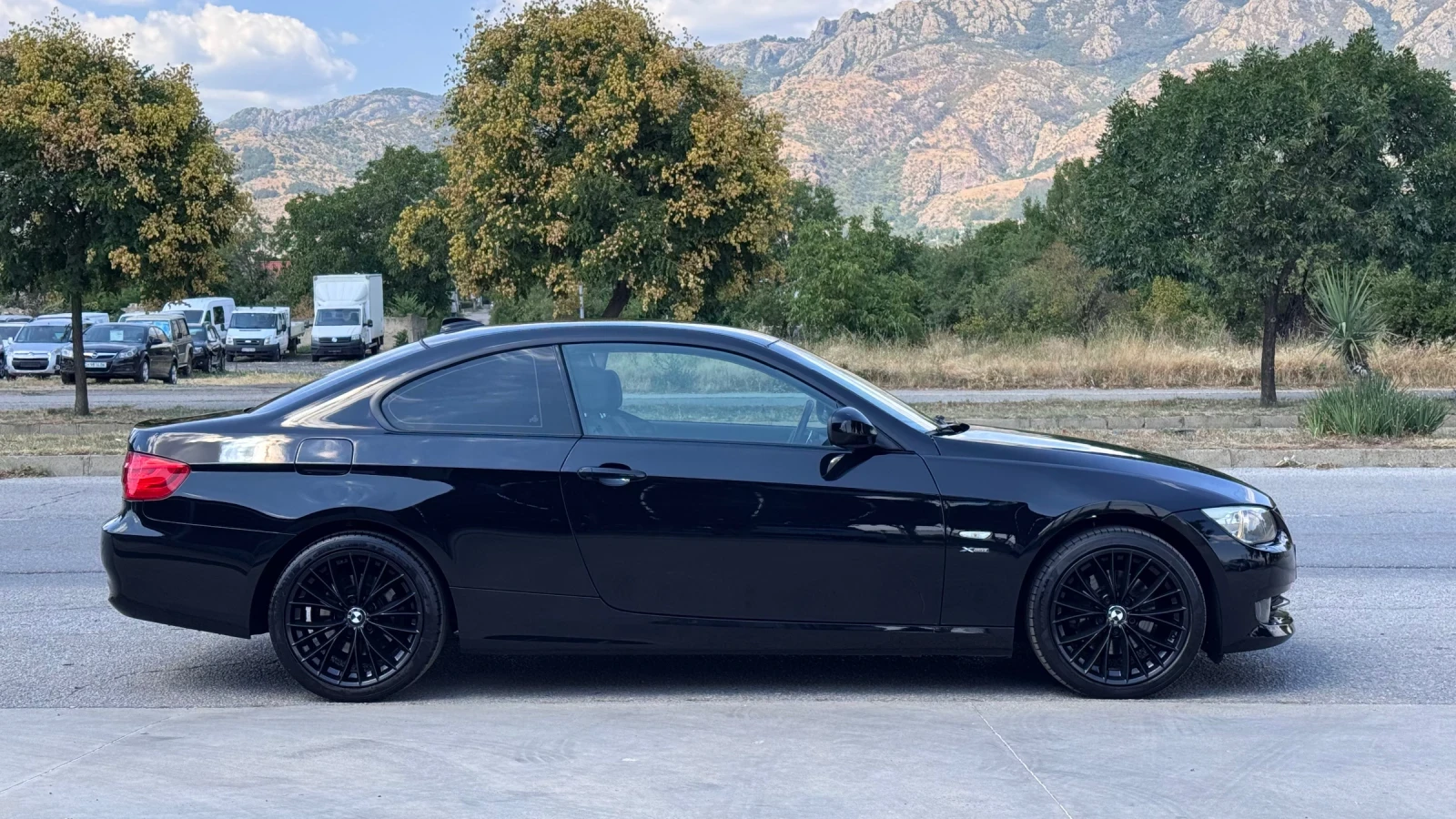 BMW 320 xd 184кс * KEYLESS* NAVI* Allblack* , снимка 6 - Автомобили и джипове - 55560256