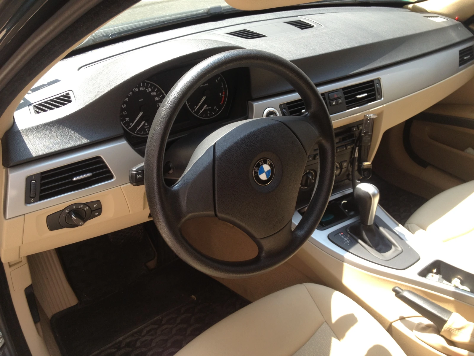 BMW 320, снимка 4 - Автомобили и джипове - 55574790