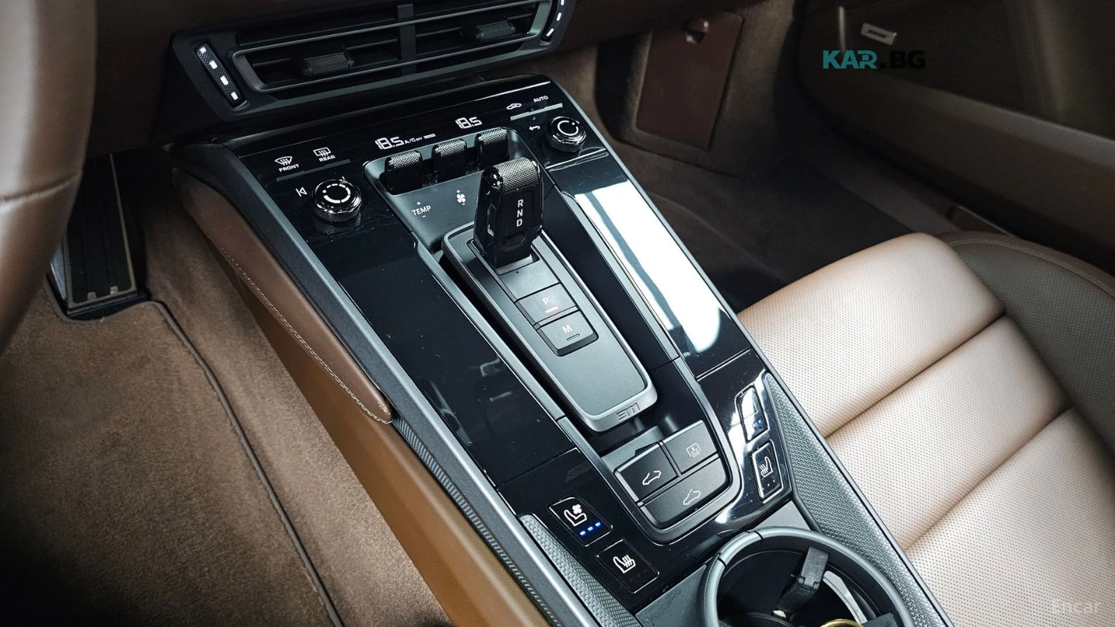 Porsche Carrera 911* КОЖА* ПОДГРЕВ* НАВИ* КАМЕРА, снимка 9 - Автомобили и джипове - 55891612