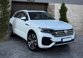 VW Touareg 3.0 R-Line Matrix SoftClose Distronic+ Keyless Go , снимка 3