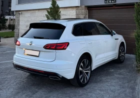 VW Touareg 3.0 R-Line Matrix SoftClose Distronic+ Keyless Go , снимка 4