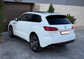 VW Touareg 3.0 R-Line Matrix SoftClose Distronic+ Keyless Go , снимка 6