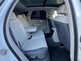 VW Touareg 3.0 R-Line Matrix SoftClose Distronic+ Keyless Go , снимка 13