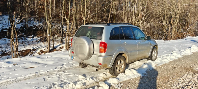 Toyota Rav4, снимка 3 - Автомобили и джипове - 48501181