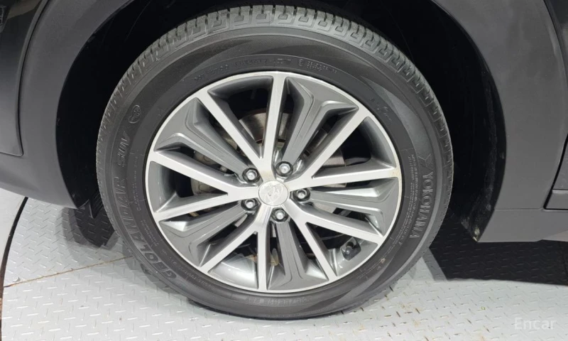 Hyundai Tucson, снимка 5 - Автомобили и джипове - 52723041