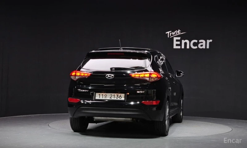 Hyundai Tucson, снимка 4 - Автомобили и джипове - 52723041