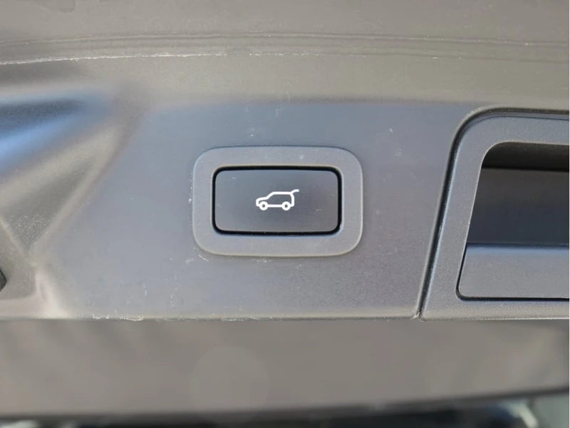 Land Rover Range Rover Velar * D180 S * CARFAX * ЦЕНА ДО БГ, снимка 11 - Автомобили и джипове - 52924135