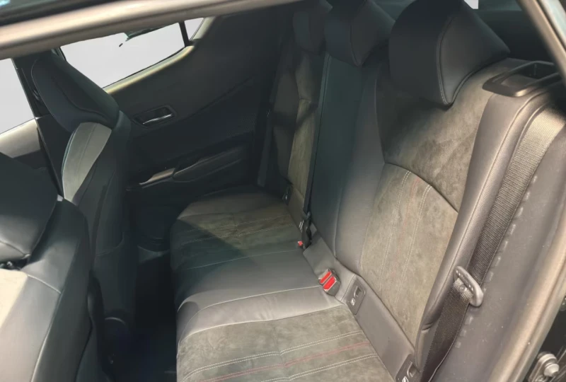 Toyota C-HR 2.0HEV/184HP/GR-SPORT/CAM/JBL/LED/NAVI/CPLAY/794g, снимка 13 - Автомобили и джипове - 53520144